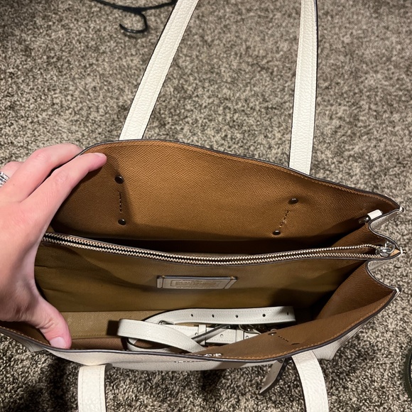 Coach purse - Picture 3 of 3